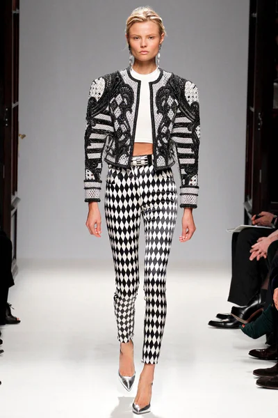 Look 9